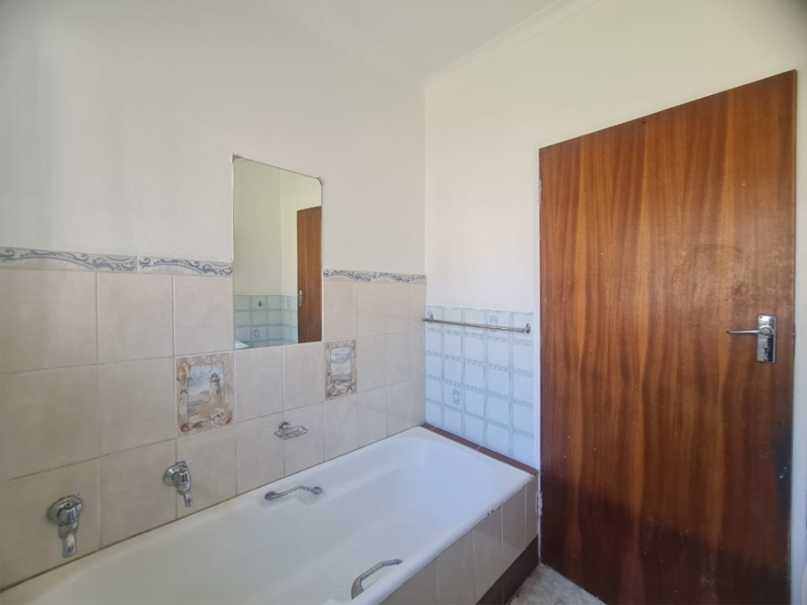 To Let 3 Bedroom Property for Rent in Ifafi North West